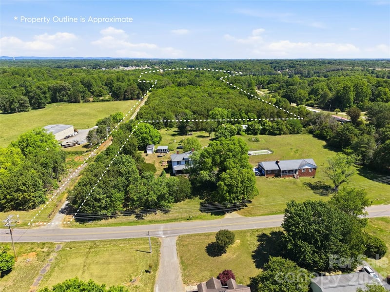 178 Old Airport Rd, Statesville, NC 28677