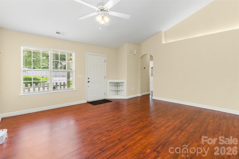 1303 Long Grass Ct, Charlotte, NC 28216