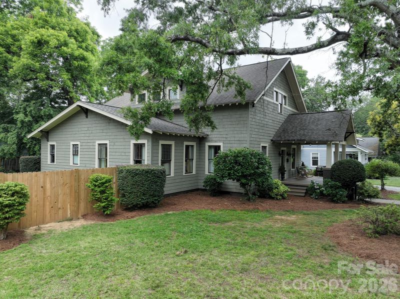 1128 E 35th St, Charlotte, NC 28205