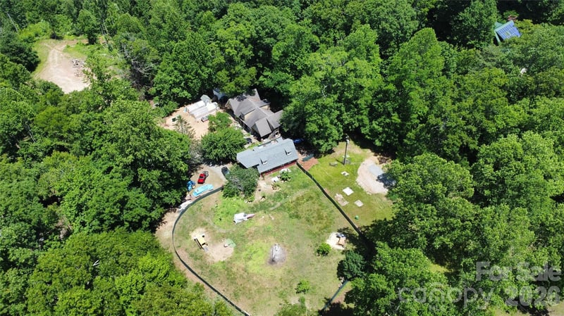 1480 Davis Mountain Rd, Hendersonville, NC 28739