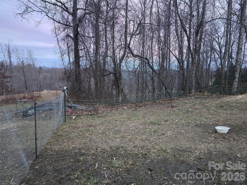 1480 Davis Mountain Rd, Hendersonville, NC 28739