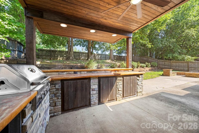 8011 Maxwelton Dr, Huntersville, NC 28078