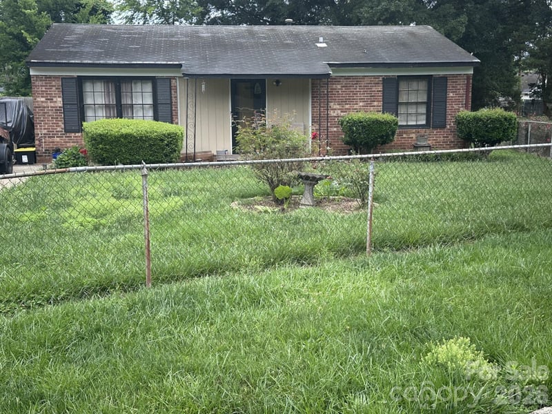 3512 Otwell Ct, Charlotte, NC 28216