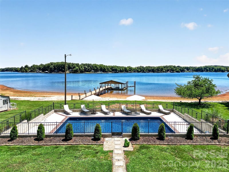 615 Kenway Loop, Mooresville, NC 28117