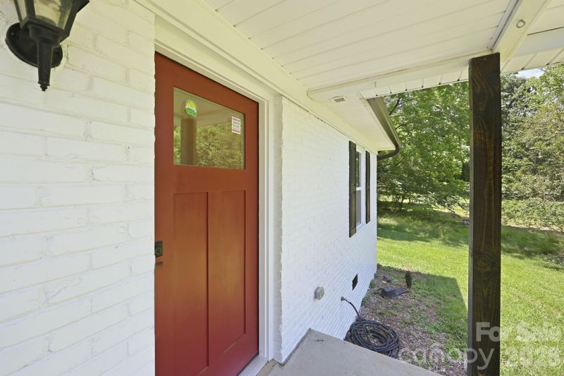 922 Breezewood Dr, Charlotte, NC 28262