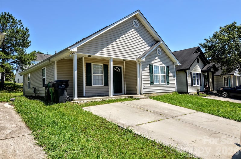 1131 Hannah Rae Ct, Charlotte, NC 28214