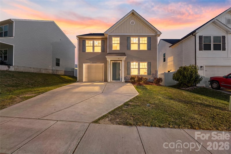 10131 Holly Park Dr, Charlotte, NC 28214