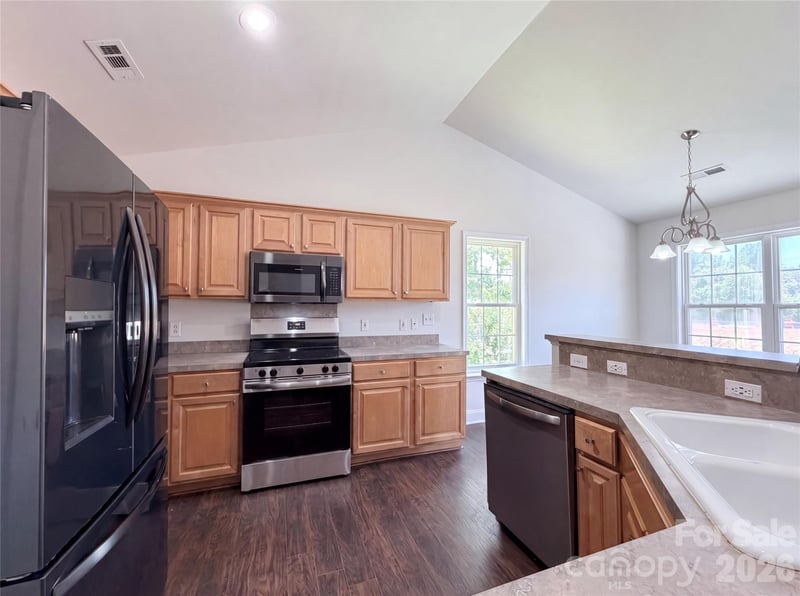 617 Reed Creek Rd, Mooresville, NC 28117