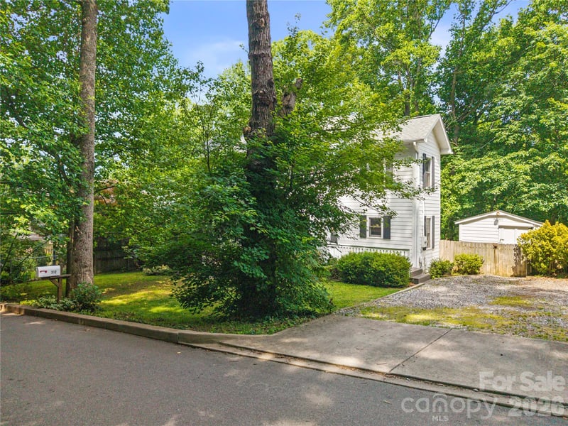 312 Westover Dr, Asheville, NC 28801