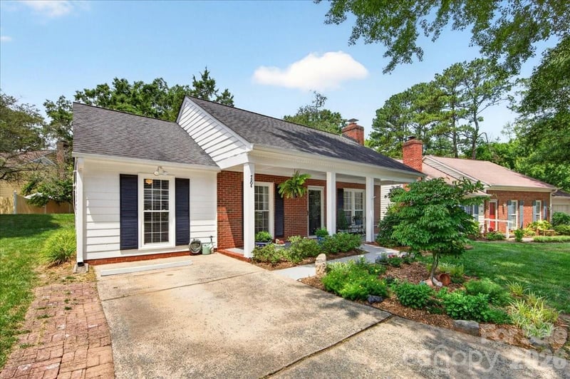 7306 Carrbridge Ln, Charlotte, NC 28226