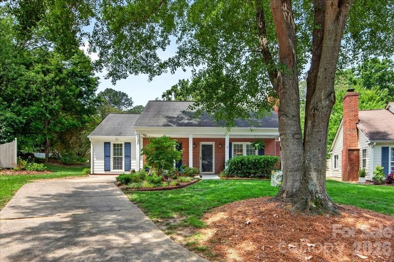 7306 Carrbridge Ln, Charlotte, NC 28226