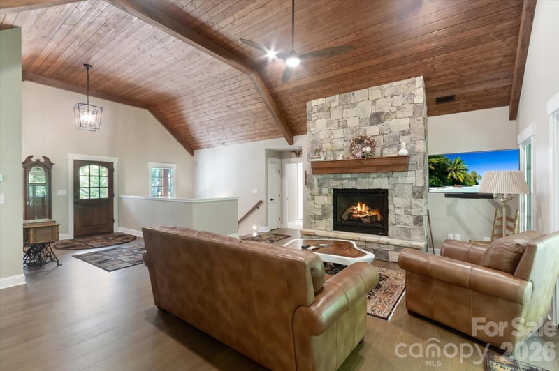 620 Camptown Rd, Brevard, NC 28712