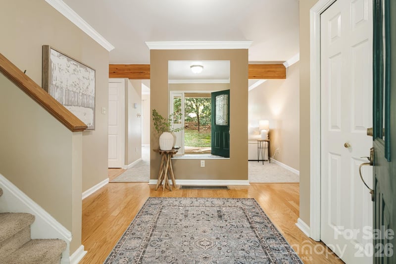 212 Riva Ridge Dr, Fairview, NC 28730