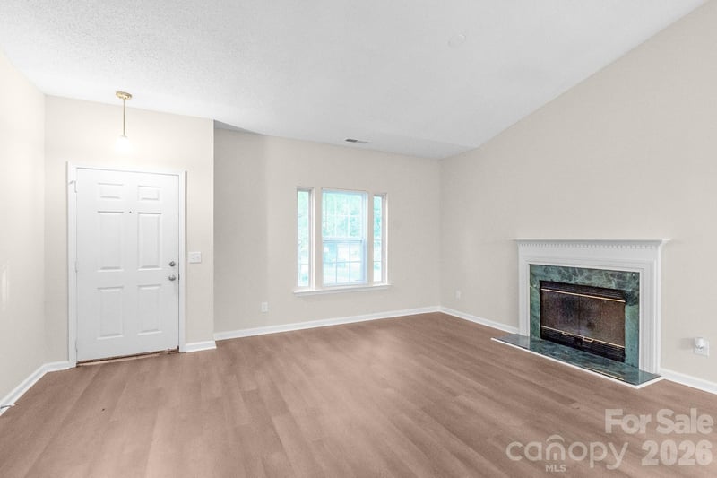 5322 Chinemist Ct, Charlotte, NC 28269