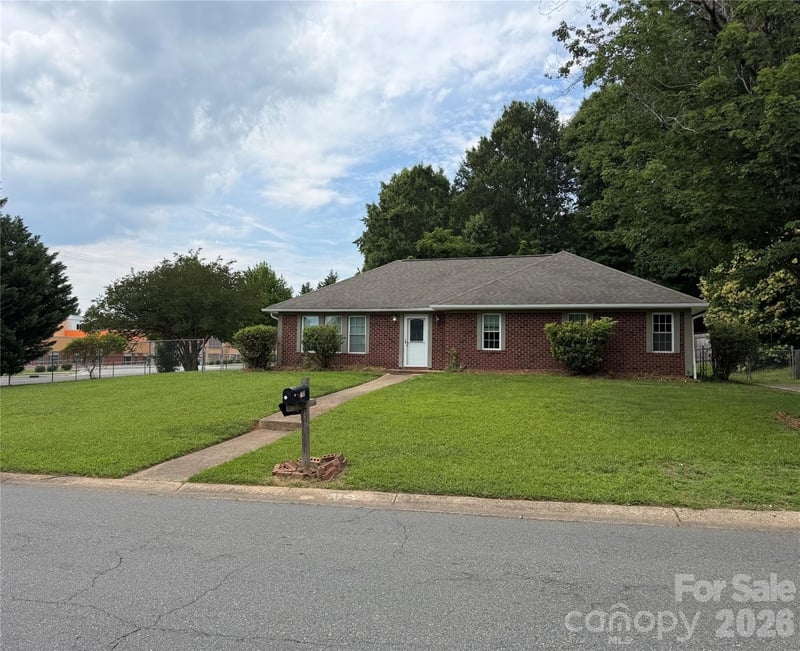 7101 Riding Trail Rd, Charlotte, NC 28212