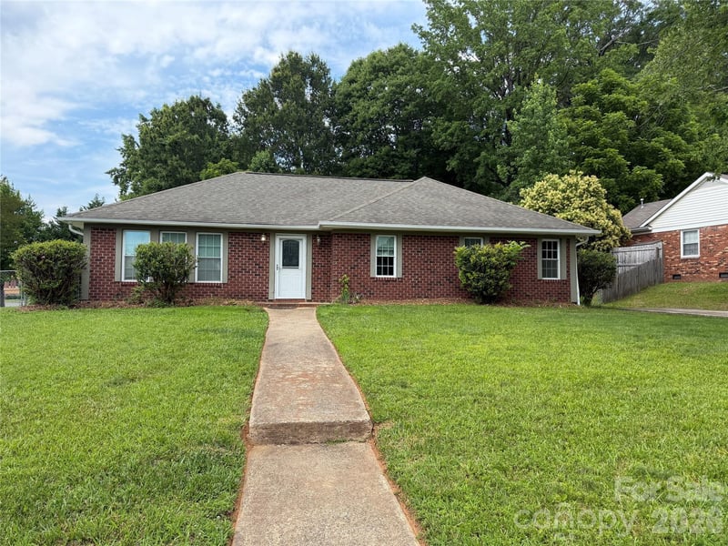 7101 Riding Trail Rd, Charlotte, NC 28212