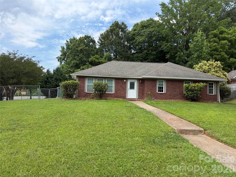 7101 Riding Trail Rd, Charlotte, NC 28212