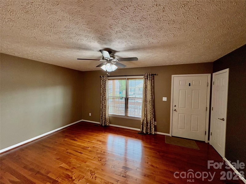 95 Newberry Dr, Fletcher, NC 28732