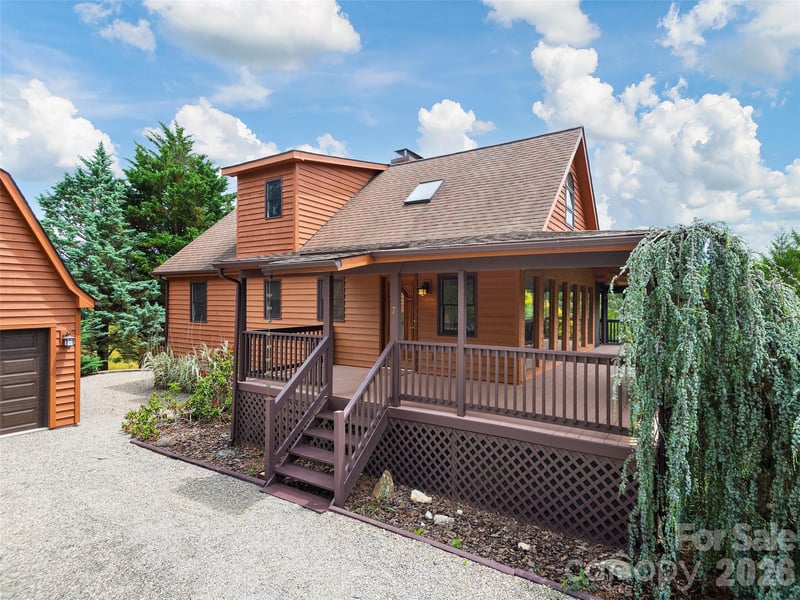 7 Hope Ln, Weaverville, NC 28787