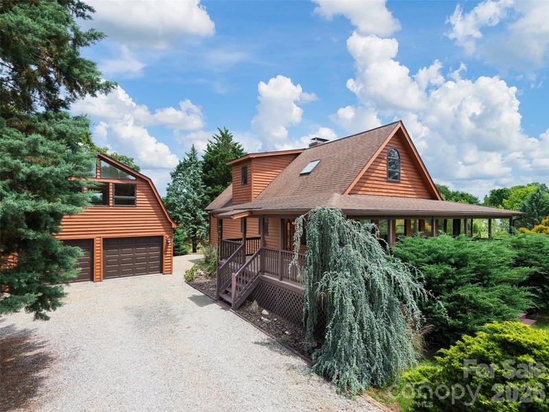 7 Hope Ln, Weaverville, NC 28787