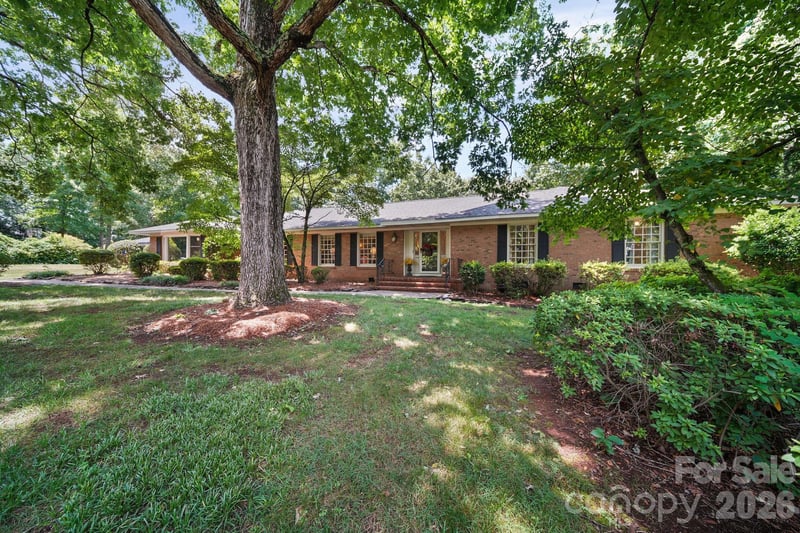 2925 Grampian Dr, Gastonia, NC 28054