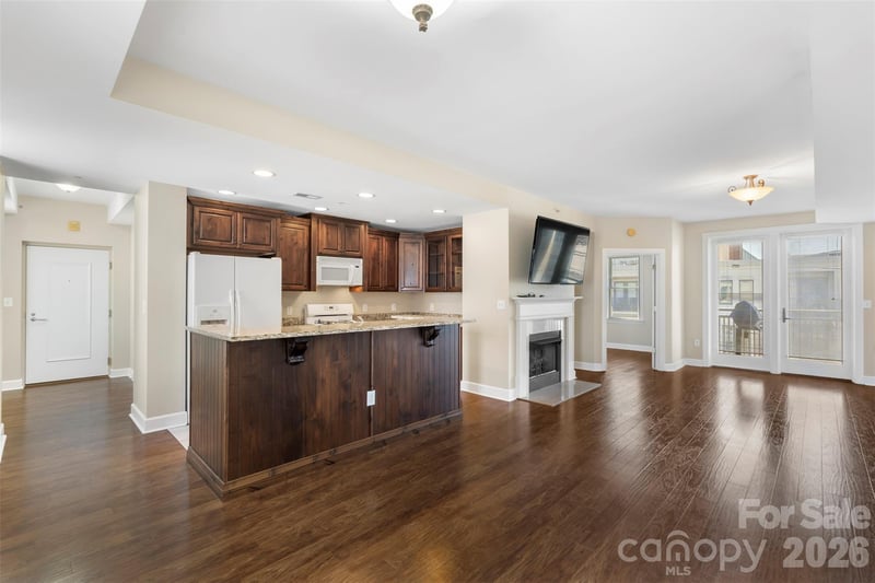 718 W Trade St #801, Charlotte, NC 28202