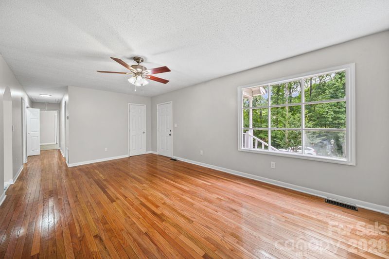 5719 Lewis Rd, Gastonia, NC 28052