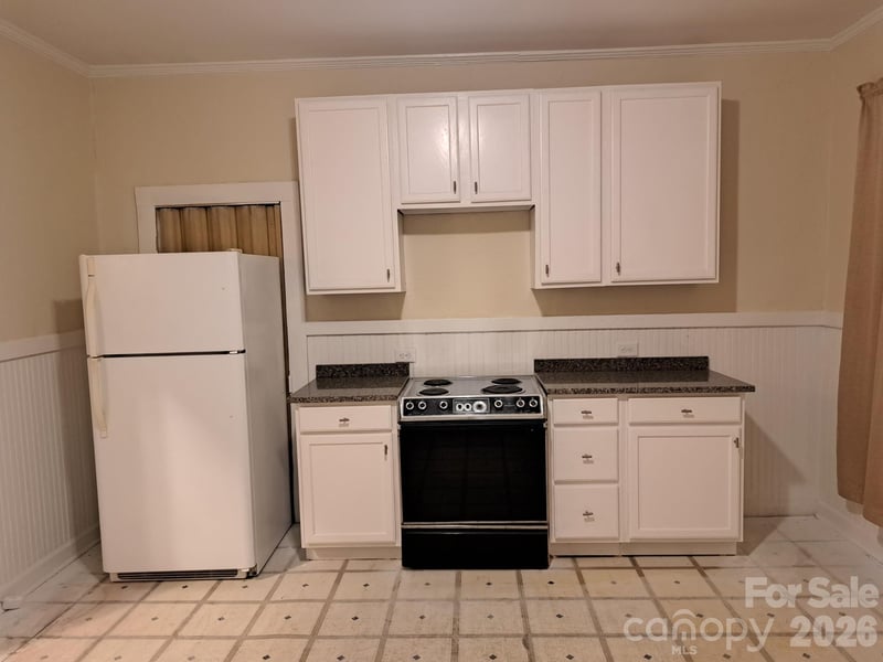 106 N Liberty St, Gastonia, NC 28052