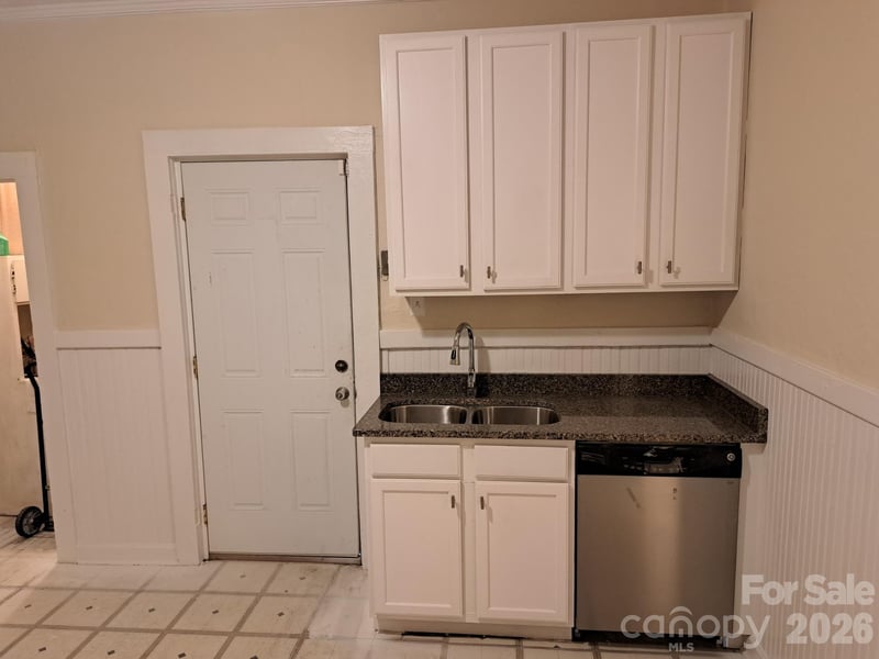 106 N Liberty St, Gastonia, NC 28052
