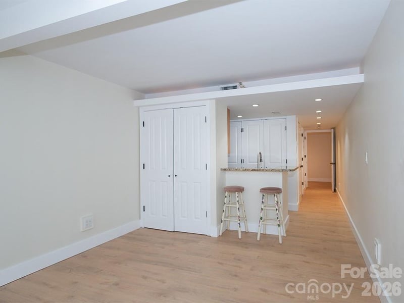 37 Hiawassee St #W103, Asheville, NC 28801