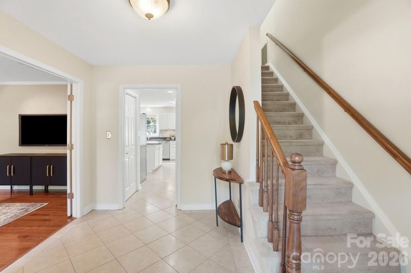 723 Walnut Point Dr, Matthews, NC 28105