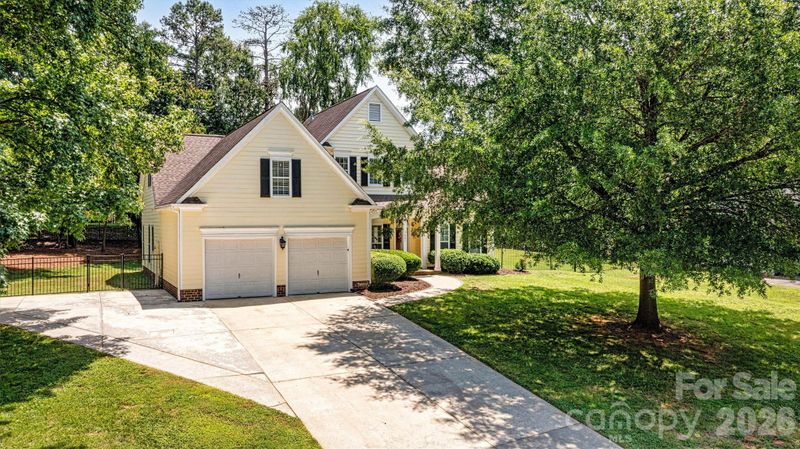 7001 Plough Dr, Mint Hill, NC 28227
