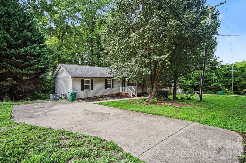 505 S 13th St, Bessemer City, NC 28016