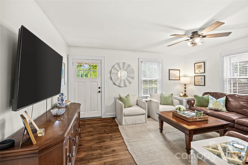 3225 Commonwealth Ave, Charlotte, NC 28205