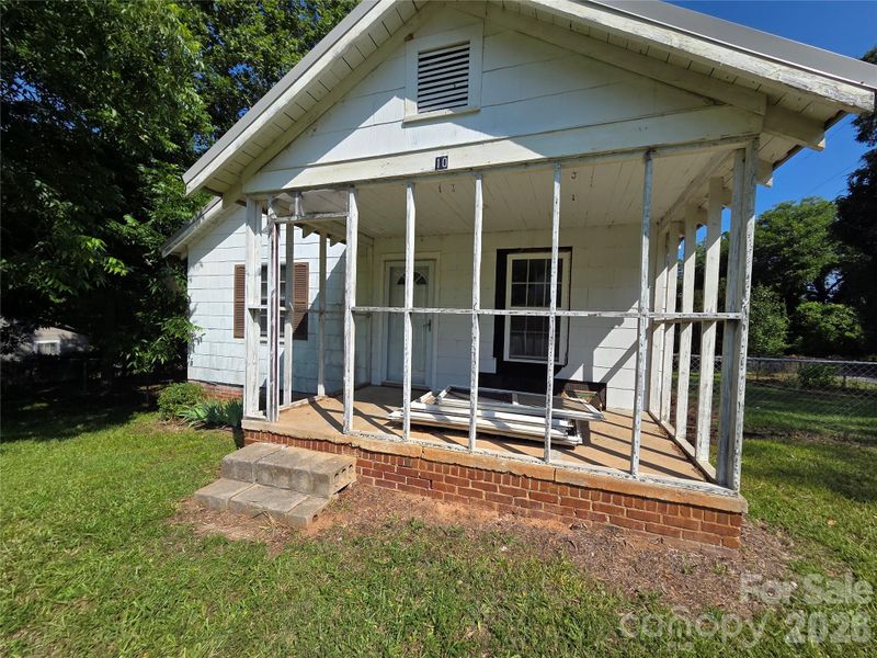 10 Wilson Ave, Great Falls, SC 29055