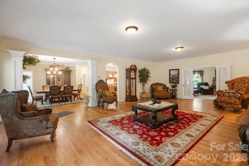 115 Barton Rd, Brevard, NC 28712