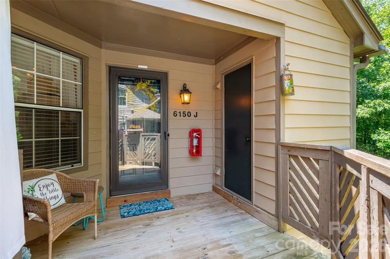 6150 Gray Gate Ln #J, Charlotte, NC 28210