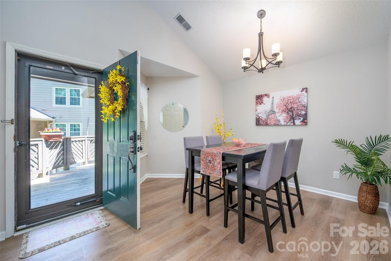 6150 Gray Gate Ln #J, Charlotte, NC 28210