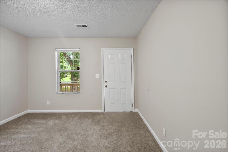 4525 Rolling Hill Dr, Charlotte, NC 28213
