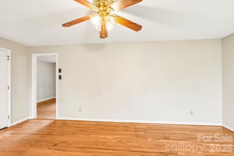2130 23rd Street Pl NE, Hickory, NC 28601