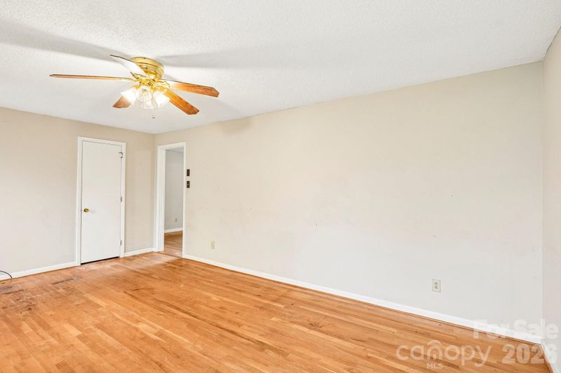 2130 23rd Street Pl NE, Hickory, NC 28601