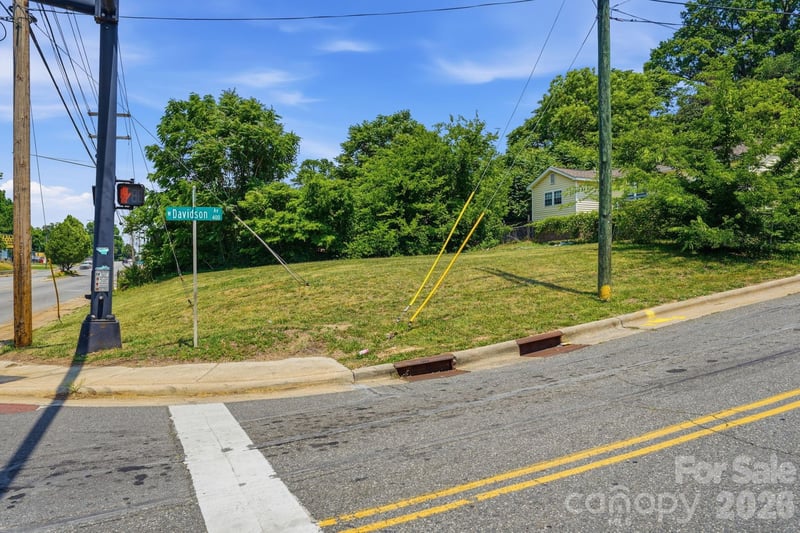 412 W Davidson Ave, Gastonia, NC 28052