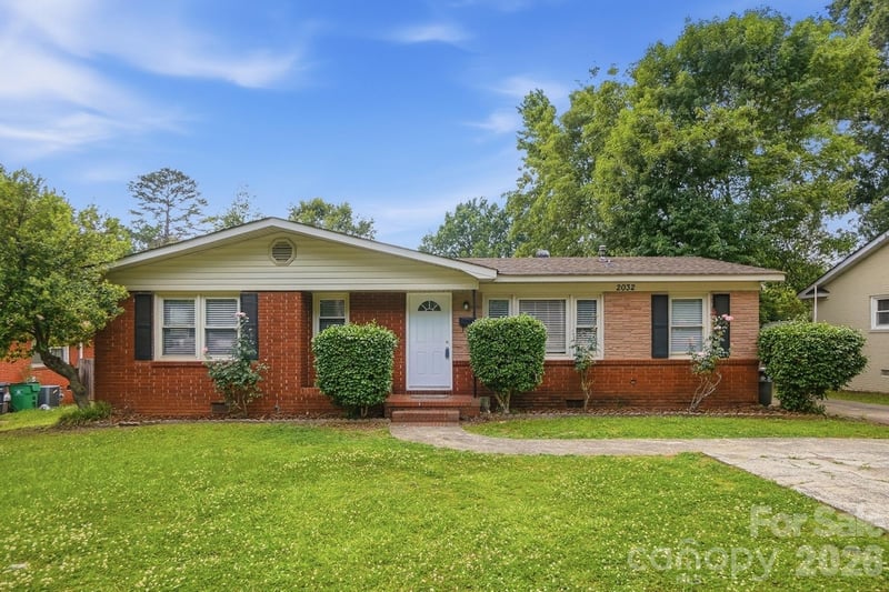 2032 Eastway Dr, Charlotte, NC 28205