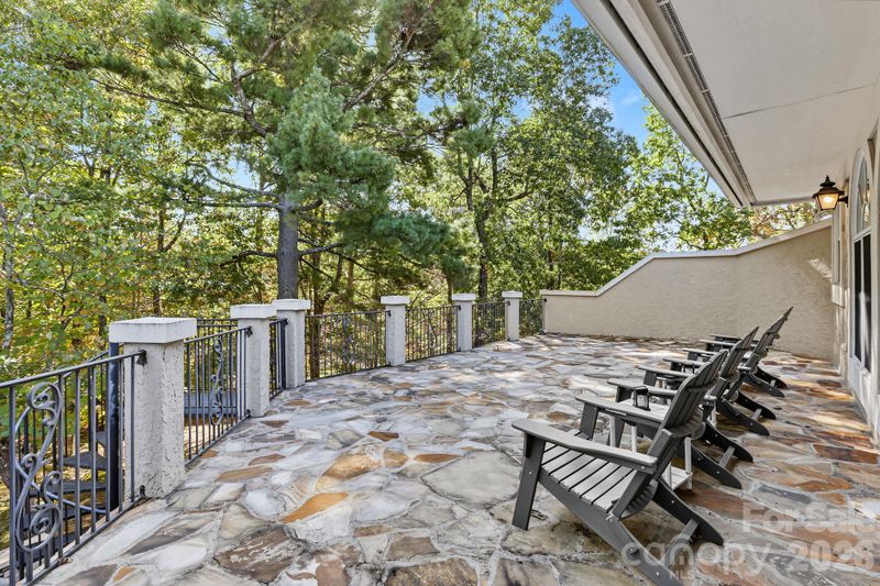 117 Founders Dr, Flat Rock, NC 28731