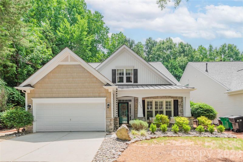 7330 Restoration Dr, Matthews, NC 28105