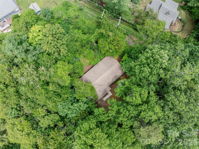 100 Stonewall Ave, Swannanoa, NC 28778