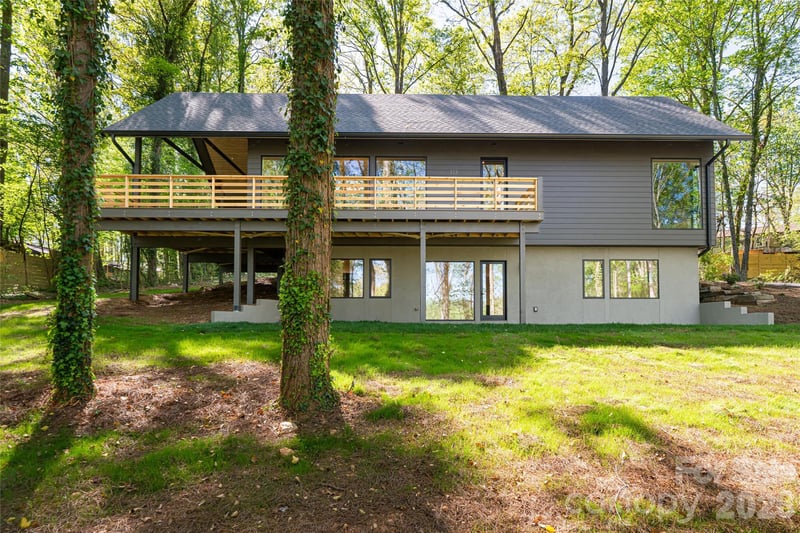 137 English Dr, Candler, NC 28715