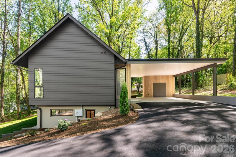 137 English Dr, Candler, NC 28715