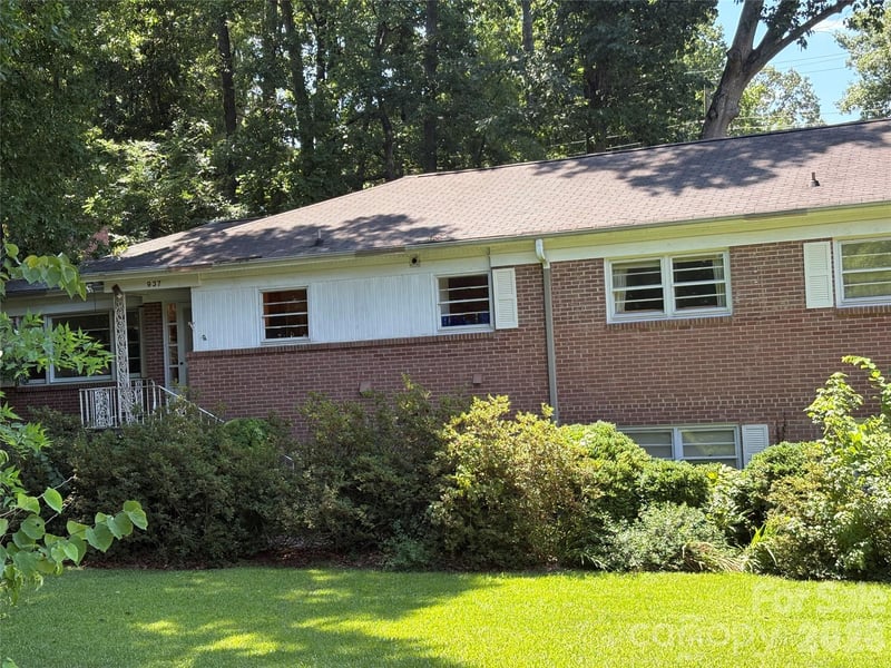 937 Nottingham Dr, Charlotte, NC 28211