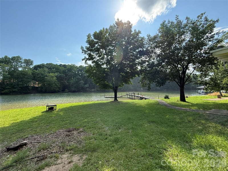 16411 Crosshaven Dr, Charlotte, NC 28278